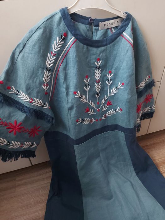 Ексклюзивна дизайнерська ошатна сукня-вишиванка!! Розмір М..