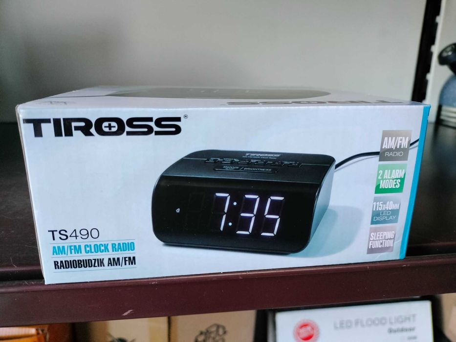 RADIOBUDZIK BUDZIK z funkcją spania zasilanie sieciowo bateryjny ZEGAR