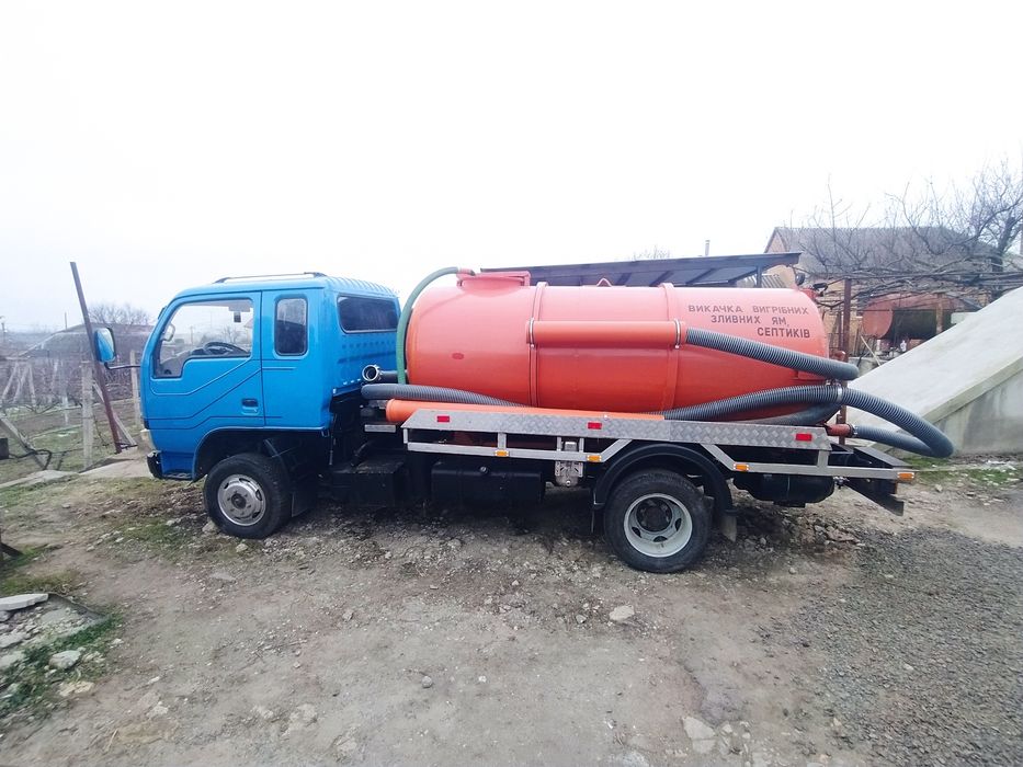 Ассенизатор машина для выкачки ям