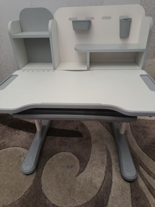 Детская ростовая парта