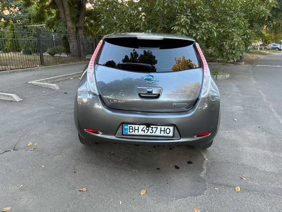 Nissan Leaf 2015 продам