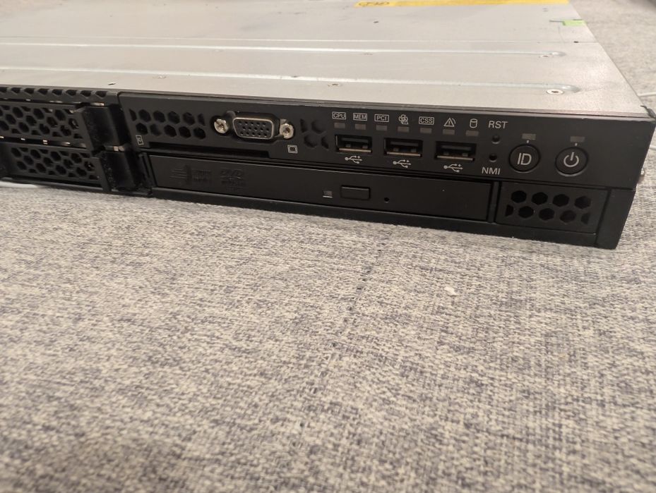 Servidor Fujitsu Primergy RX200 S5 1U | Xeon E5504 | DDR3 ECC | iRMC