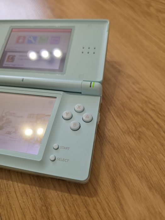 Nintendo DS lite +комплект +будь-які ігри