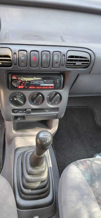 Nissan Micra 1.0 — photo 4