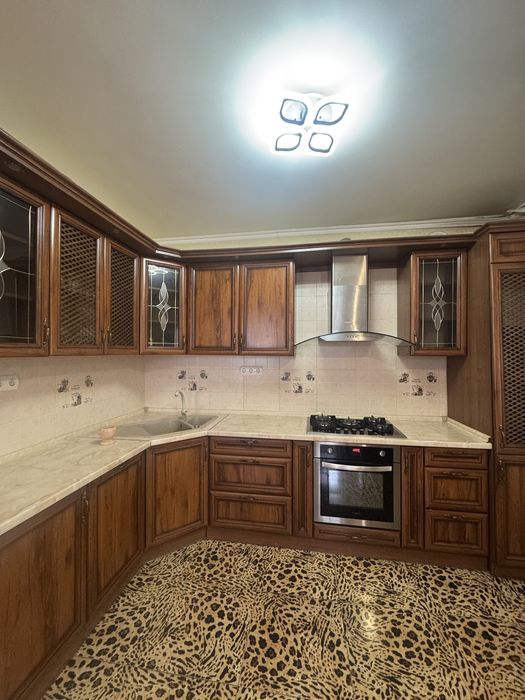 Продаж будинку в місті Хмельницькому!