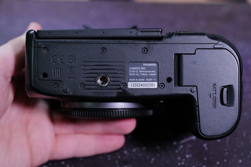 Продам Canon EOS R6 Official