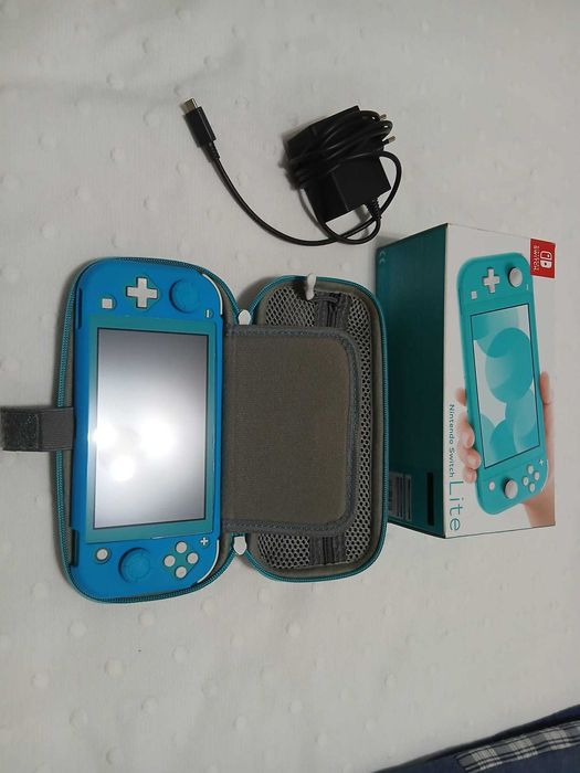 Nintendo switch Lite + Jogos (Pokémon Violet, Pokémon shield, Metroid)