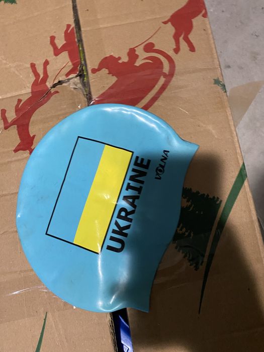 Шапка Арена декілька штук