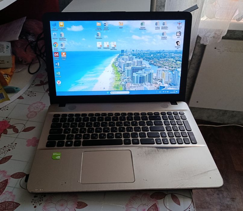Рабочий ноутбук Asus X541SC для работы и учёбы