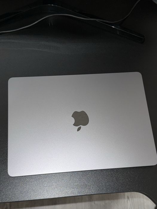 MacBook Air 13.6 M2 / 8GB / 256GB / 2022 / Space Grey