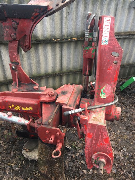 Плуг оборотний обертовий unia 3 корпусний