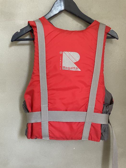 Colete de ajuda à flutuação