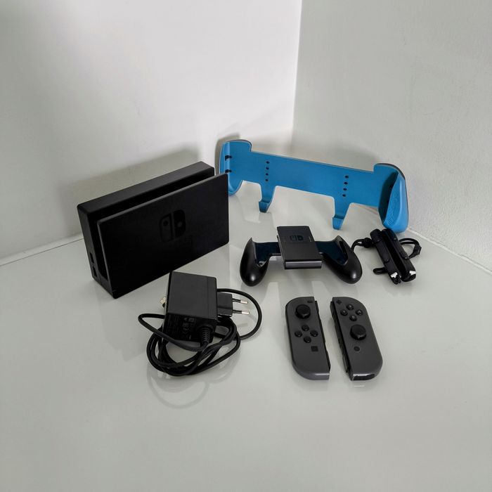 Nintendo Switch Desbloqueada 256GB + Extras