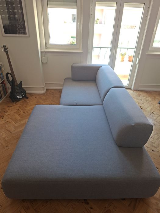 Sofá de 3 a 4 lugares chaise longue cinzento