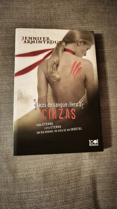 Cinzas - Laços de Sangue volume 3 - Jennifer Armintrout / Fantasia, Vampiros