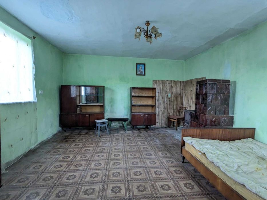 Продається  1 кімнатний  будинок і 14 сотих землі,село Задністрянське.