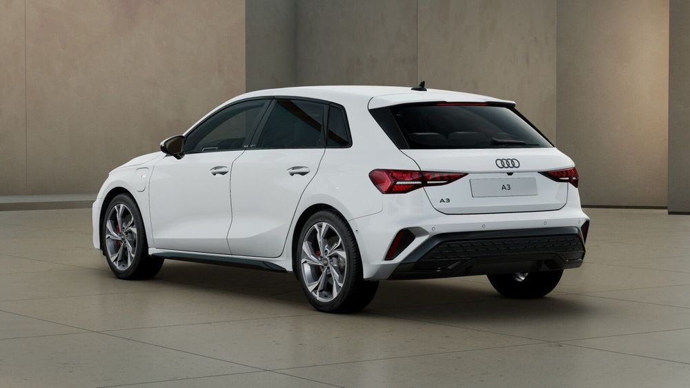 Audi A3 Sportback S line 45 TFSI e 200(272) kW(KM) S tronic