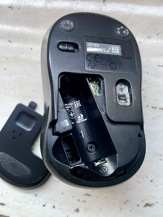 Бездротова мишка Logitech M185 (на запчастини)