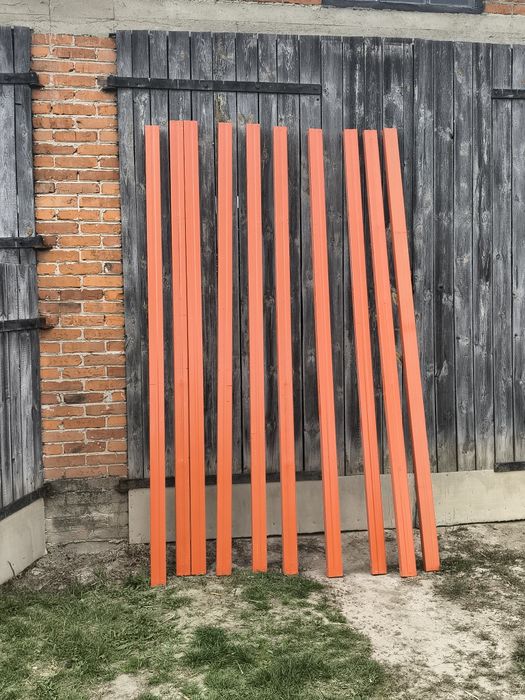 Słupy stalowe wiaty
