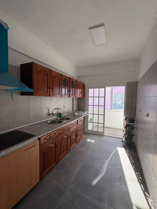 Casa T3 para arrendar em Corroios– 800€/mês