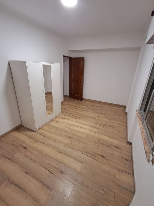 Vende-se apartamento T1 / Águas Livres