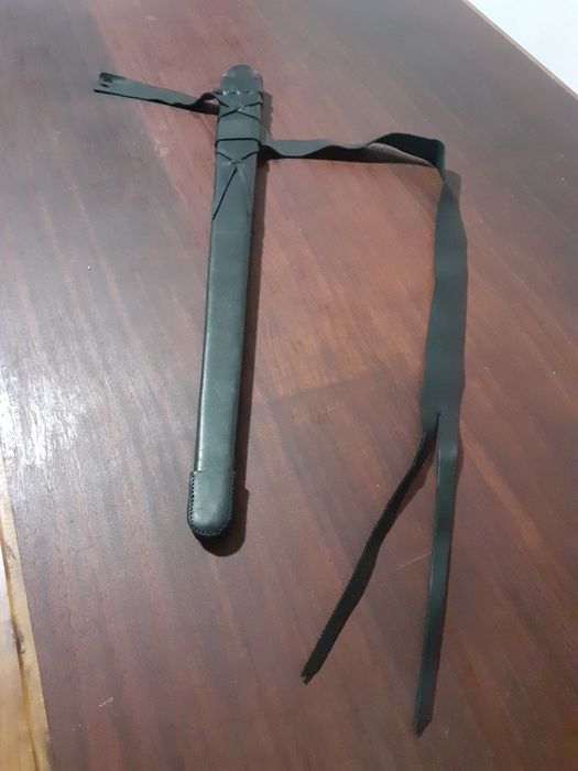 Bainha para espada nova