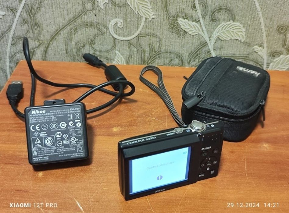 Продам фотоаппарат nikon Coolpix s2550