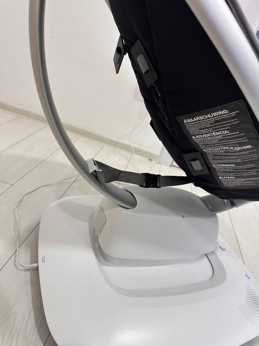 Заколисуючий центр 4Moms MamaRoo 5.0 Сlassic Grey