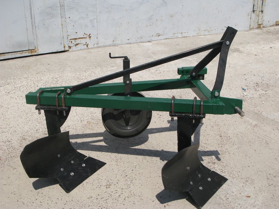 Продам плуг 2-20