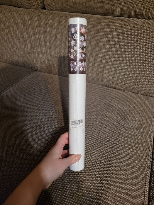 Płatki śniegu na szybę