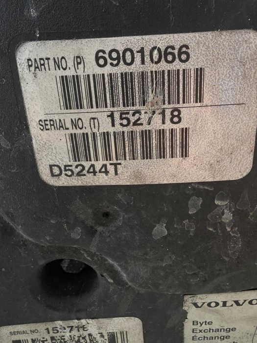 SILNIK D5244T Volvo S60 V70 II S80 XC70 XC90 2.4 D5 1 kompletny diesel