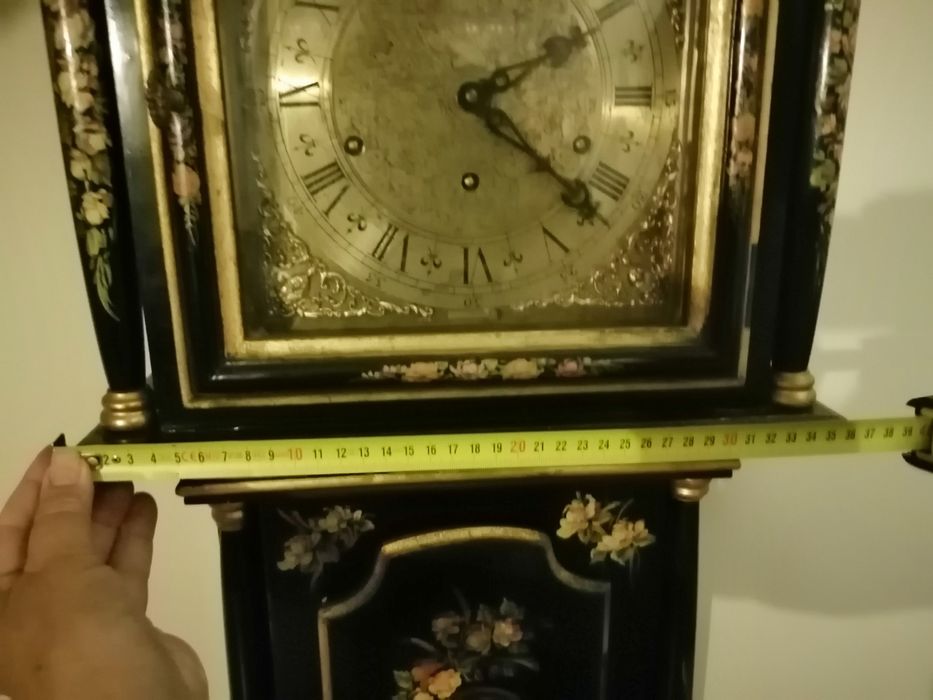 Relógio de pé antigo