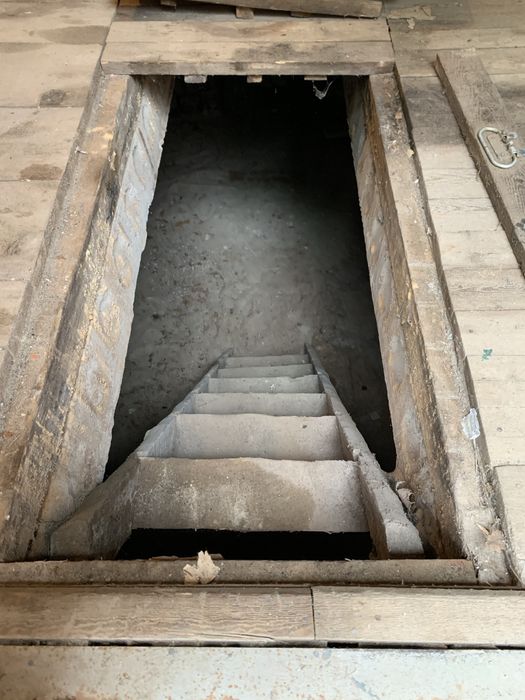 Гараж з високими воротами,підвалом в  АК  Подусівський