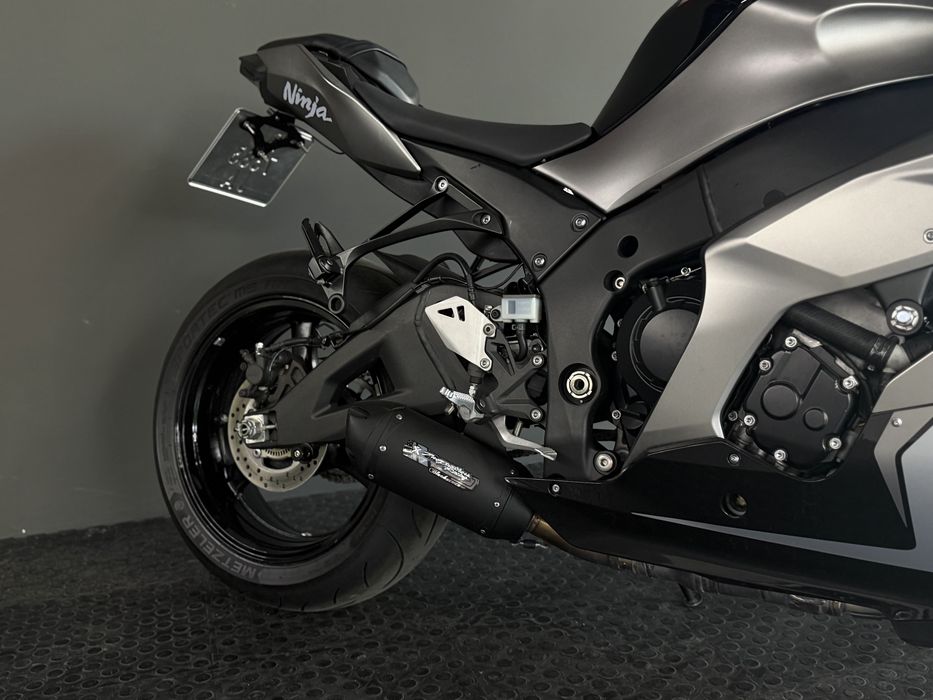 Мотоцикл Kawasaki ZX-10R 2022 рік