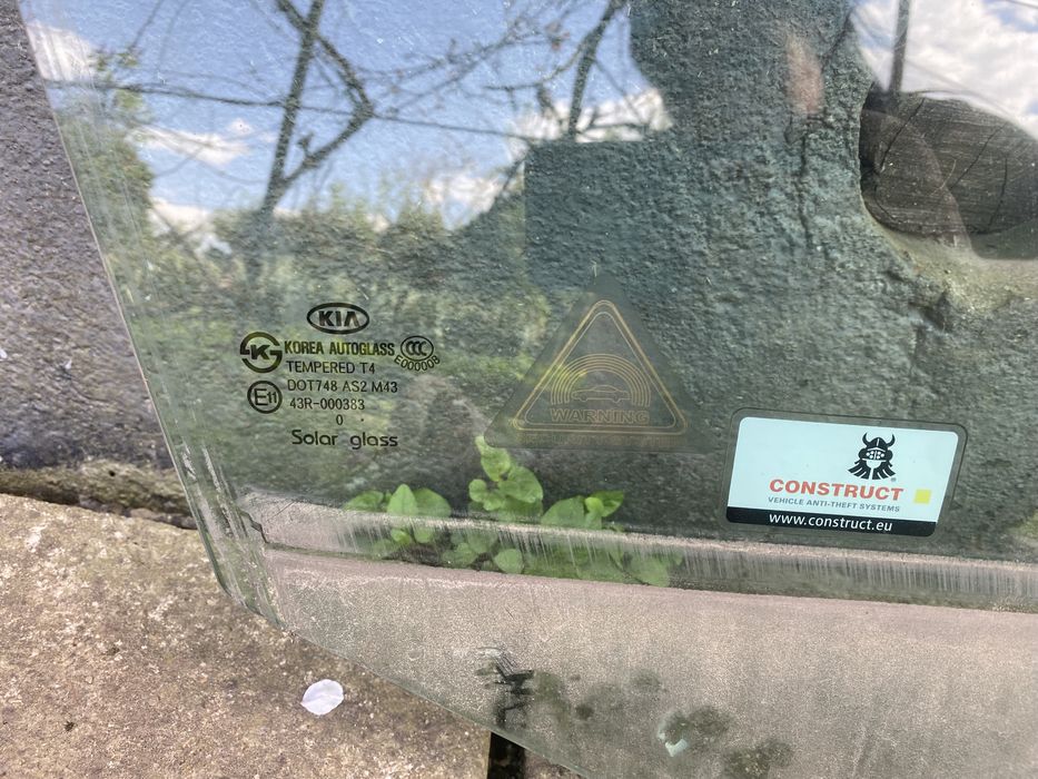 Скло бокові кіа соренто