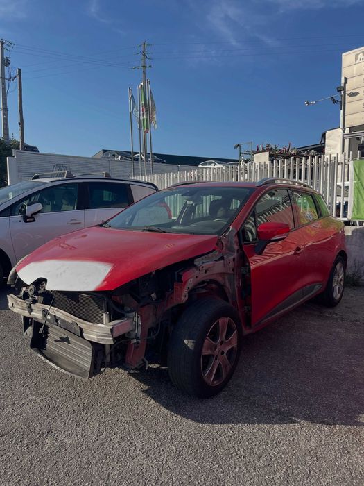 RENAULT CLIO IV CARRINHA 2013 PARA PEÇAS