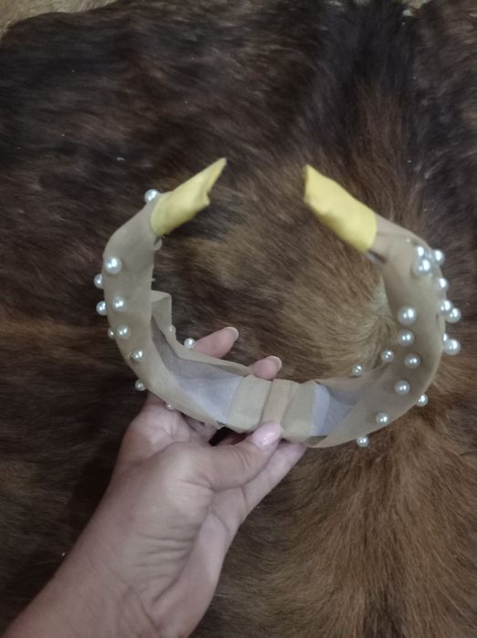 Обруч для волос с жемчугом. Ручная работа