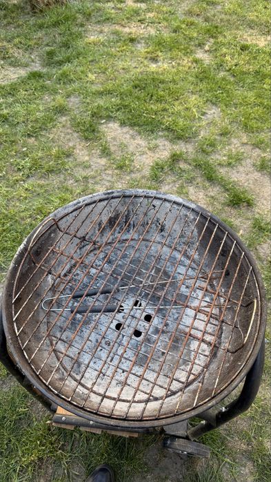 Grill na Węgiel z dwoma półkami