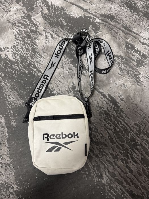 Сумочка Reebok на продажі