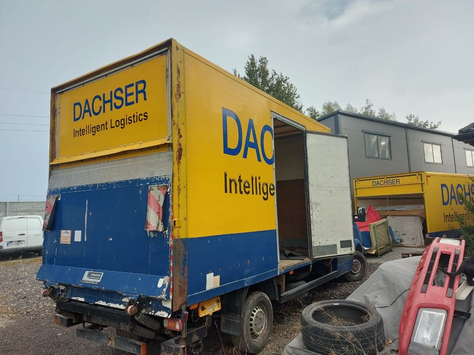 Zabudowa kontener magazyn garaż winda