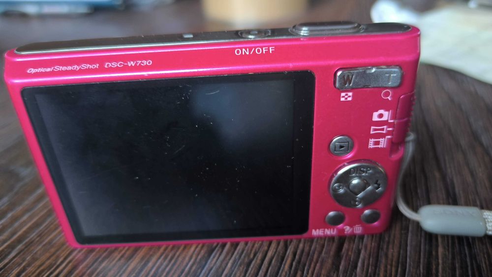 Продам фотоаппарат Sony W730