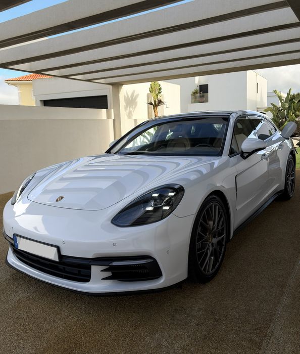 Porcshe Panamera Sport turismo 4 E-hybrid