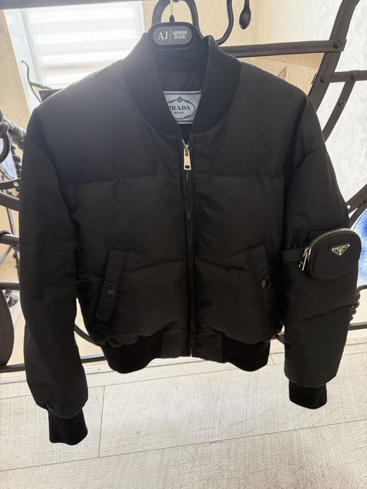 Куртка prada оригінал