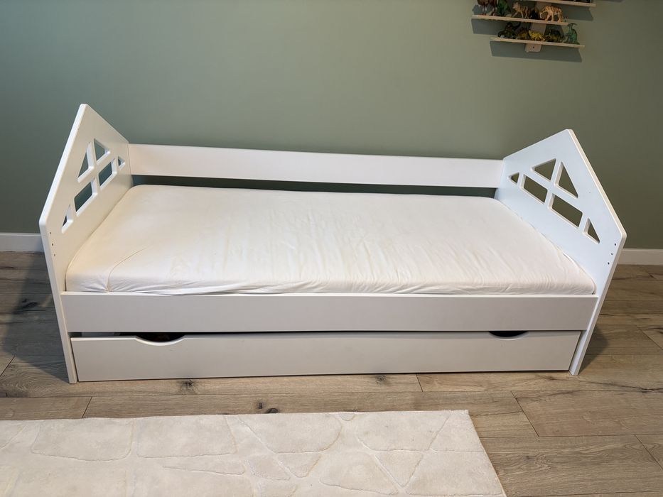 Łóżko dzieciece domek