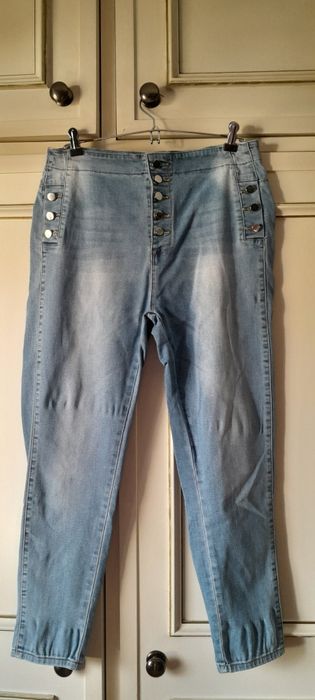 Calcas de ganga com botoes 46