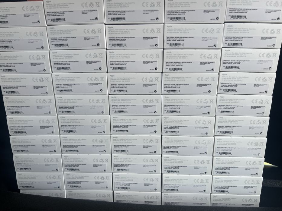 Навушники Apple EarPods Lightning 50 шт.