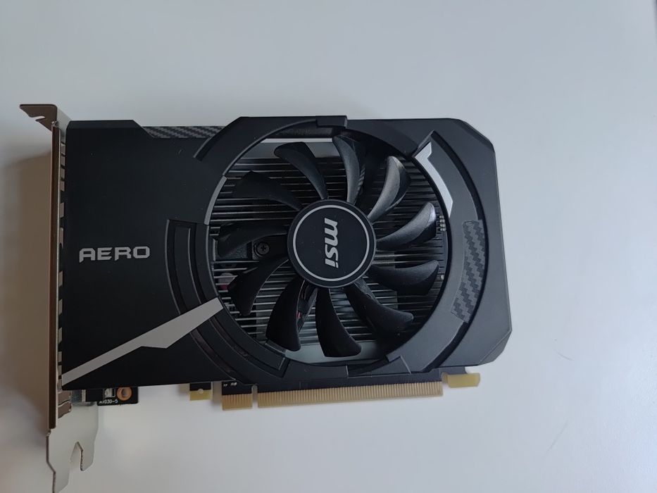Gt 1030 AERO 2GB vram OC