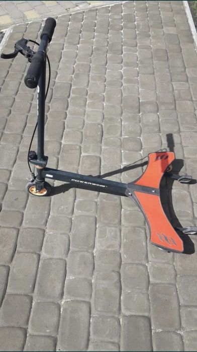 Дрифтовый трюковый самокат Razor PowerWing