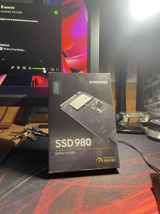 Продам SSD m2 SAMSUNG 980 250gb