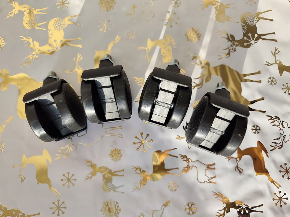 Комплект мебельных колес (4 шт.) ролики со шпилькой, новые